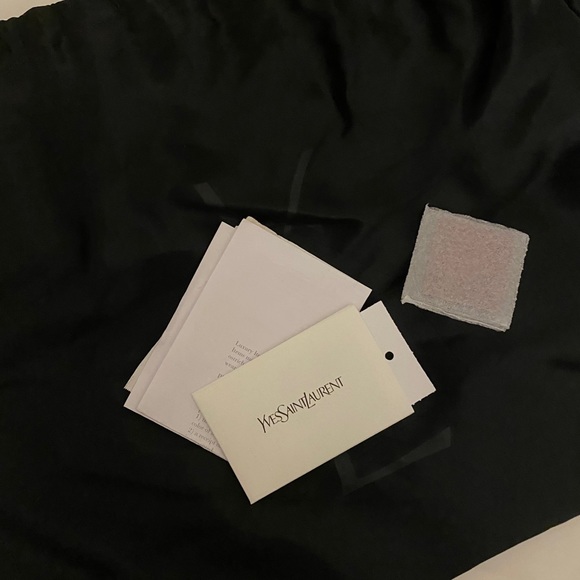 Yves Saint Laurent medium crossbody - Picture 6 of 8